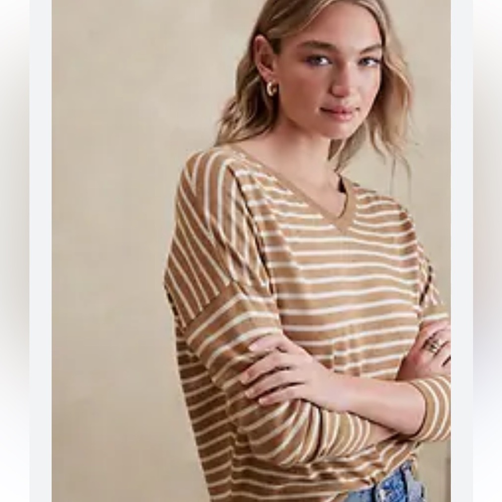 Banana Republic women’s size small forever dolman v-neck sweater - Striped